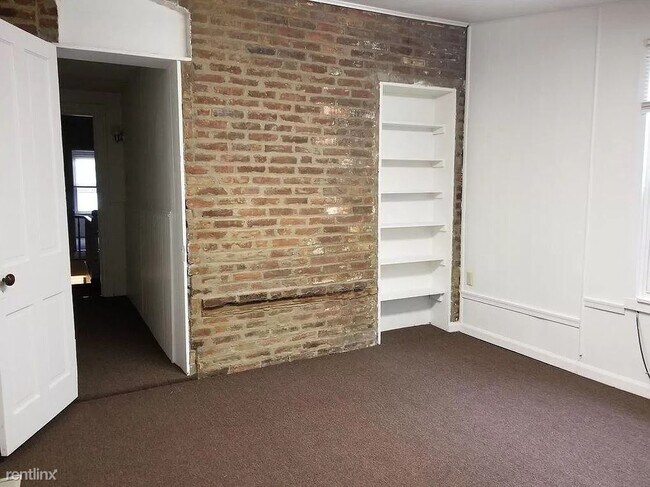 Building Photo - 3 br, 2 bath Townhome - 47 W Goepp St