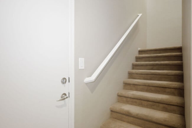 Building Photo - 6655 Flaminian Ln
