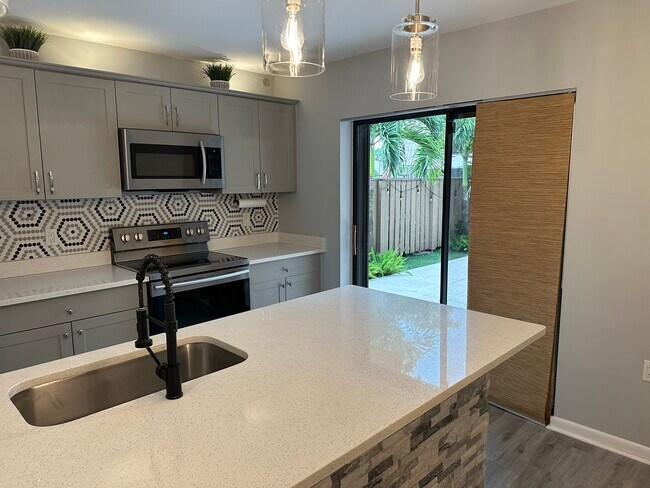 Building Photo - 6818 68th Way
