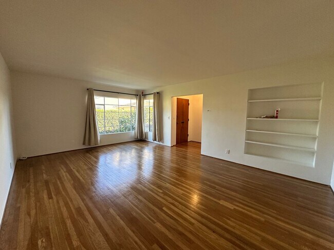 Foto del edificio - 1310-1312 Bath St