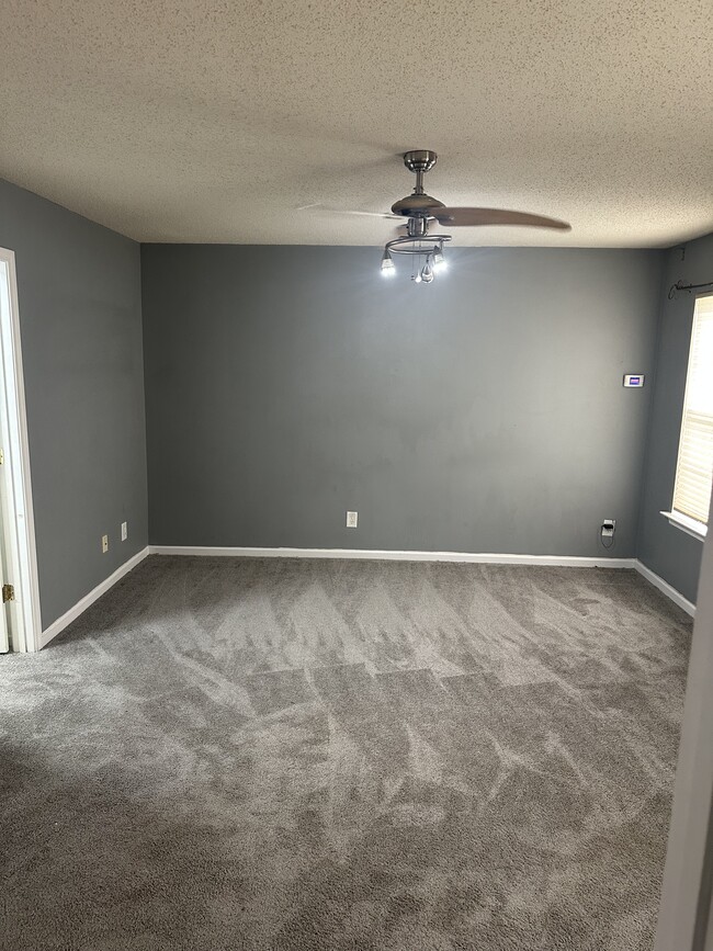 1st Floor Master Br - 1009 Highstone Dr
