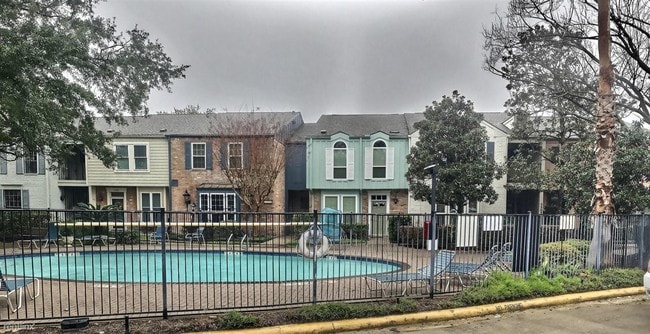 Building Photo - 3 br, 3 bath House - 7495 Brompton St
