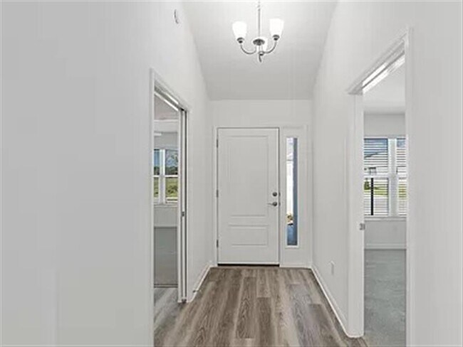 Building Photo - Gorgeous home