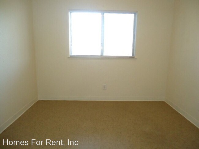 Building Photo - 274 Springville Ct