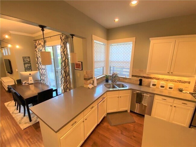 Foto del edificio - 926 E 54th St