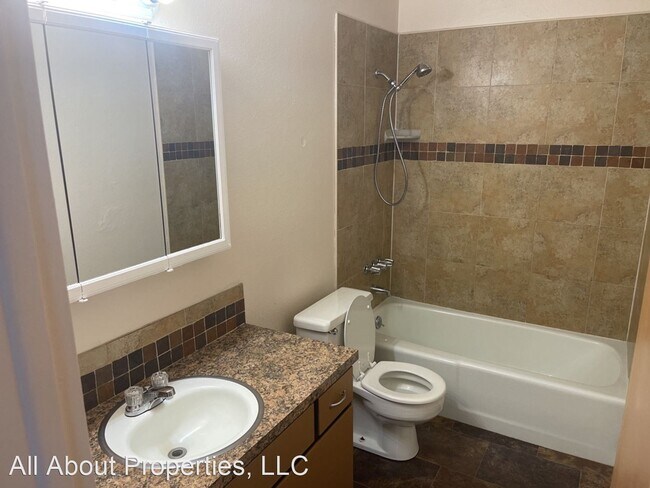 Foto del edificio - 2 br, 1 bath House - 323 5th Street