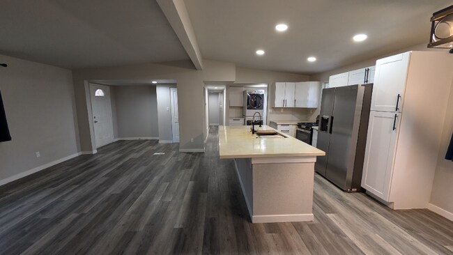 Foto del edificio - 6530 Burrows Rd