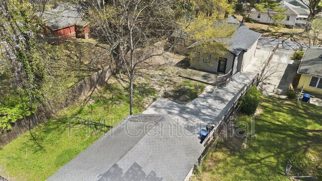 Foto del edificio - 562 Gary Rd NW