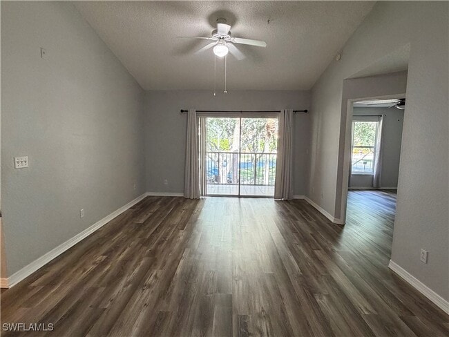 Foto del edificio - 8215 Ibis Club Dr