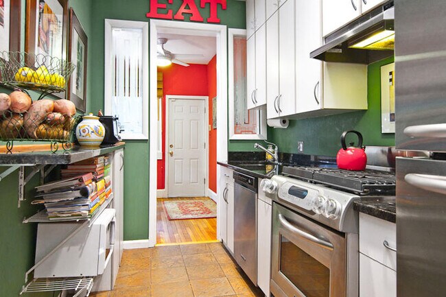 Foto del edificio - 4617 Arkansas Ave NW