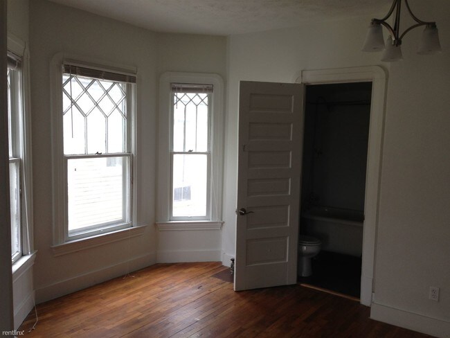 Building Photo - 3 br, 1.5 bath  - 124 Prospect Ave SE Apt 7