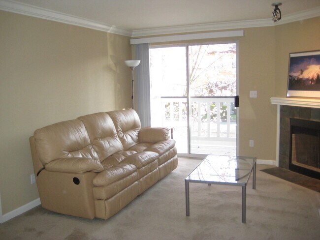 Living Room - 1003 156th Ave NE