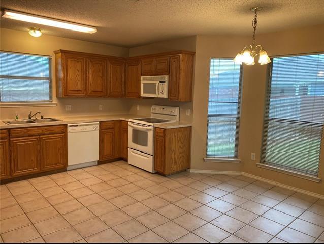 Building Photo - 7933 Mourning Dove Dr
