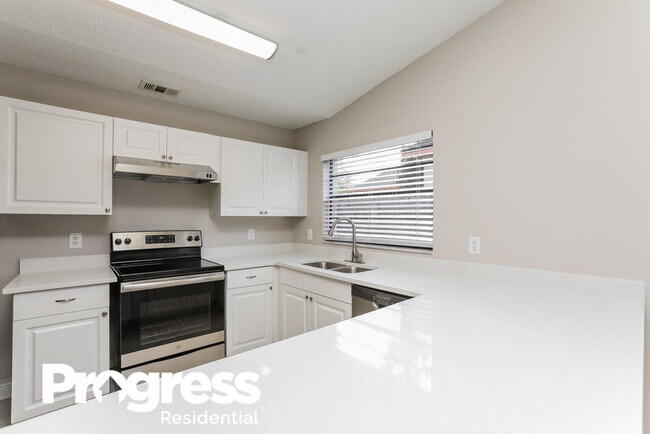 Building Photo - 1614 Bobolink Ln