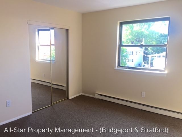 Foto principal - 217 Hollister Ave