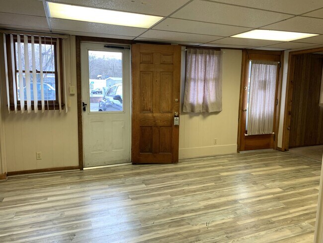 Foto del edificio - Charming single-family home just a short w...