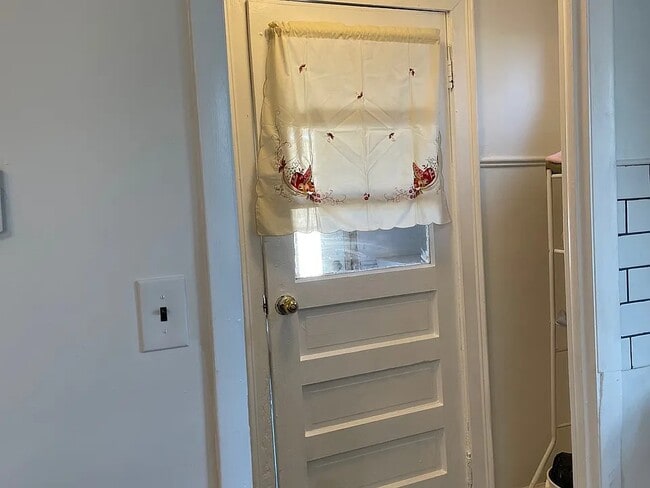 Building Photo - 150 Plattekill Ardonia Rd