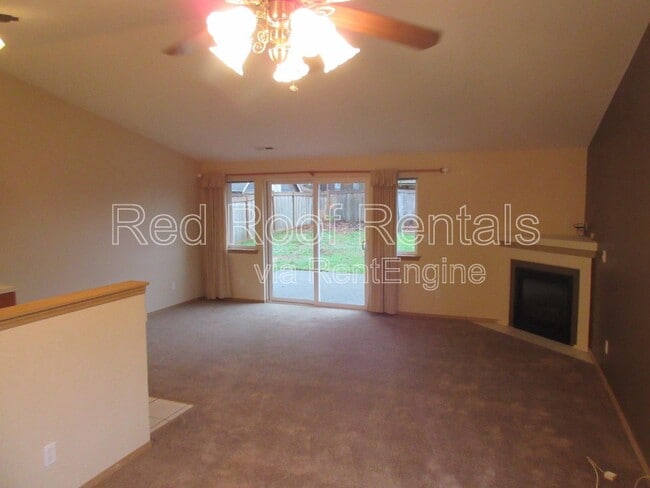 Foto del edificio - 17019 Spanaway Loop Rd S