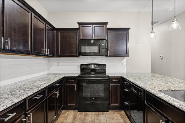 Building Photo - 100 Stockton Family Ct