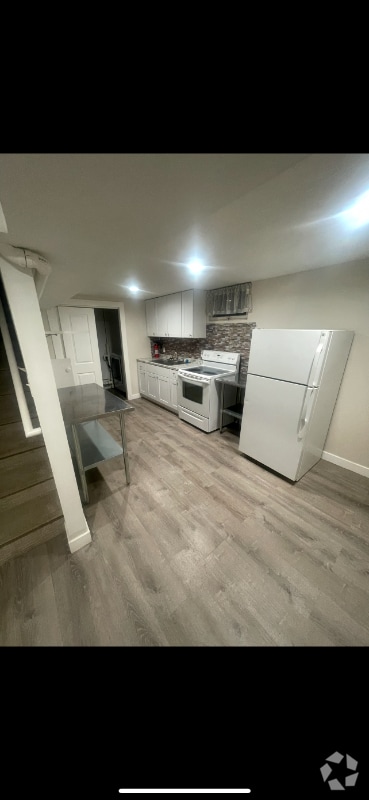 Building Photo - 2528 14th Ave Ct