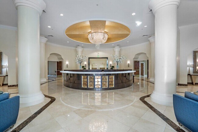 Foto del edificio - 3720 S Ocean Blvd