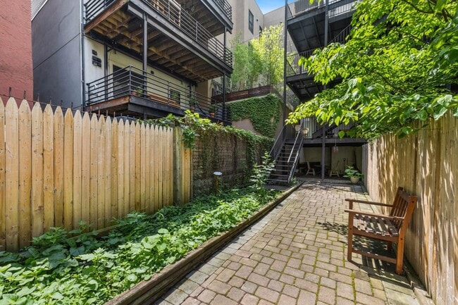 Building Photo - 107 Harrison St