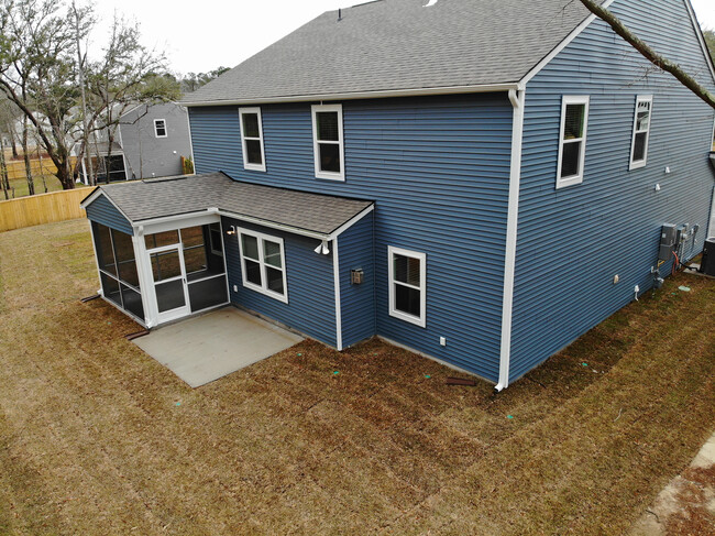 Building Photo - 3093 Grinnell St