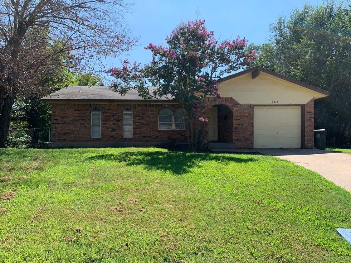 Primary Photo - Home Sweet Home
