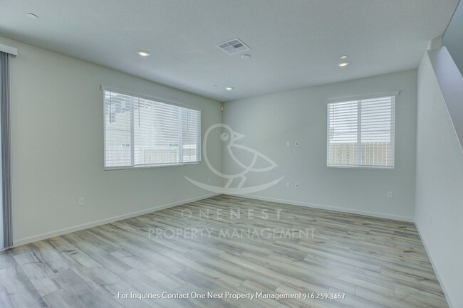 Building Photo - Brand New move in ready 4 bedroom 3 bathro...