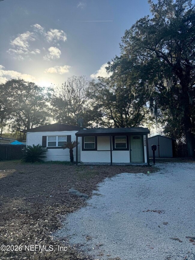 Building Photo - 3926 Ruby Dr W