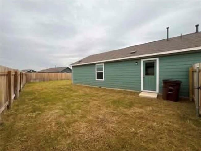 Building Photo - 420 Halfmoon Dr