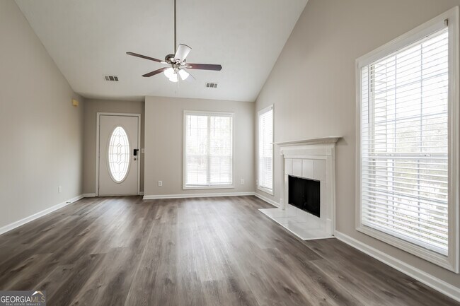 Building Photo - 5107 Scenic View Rd