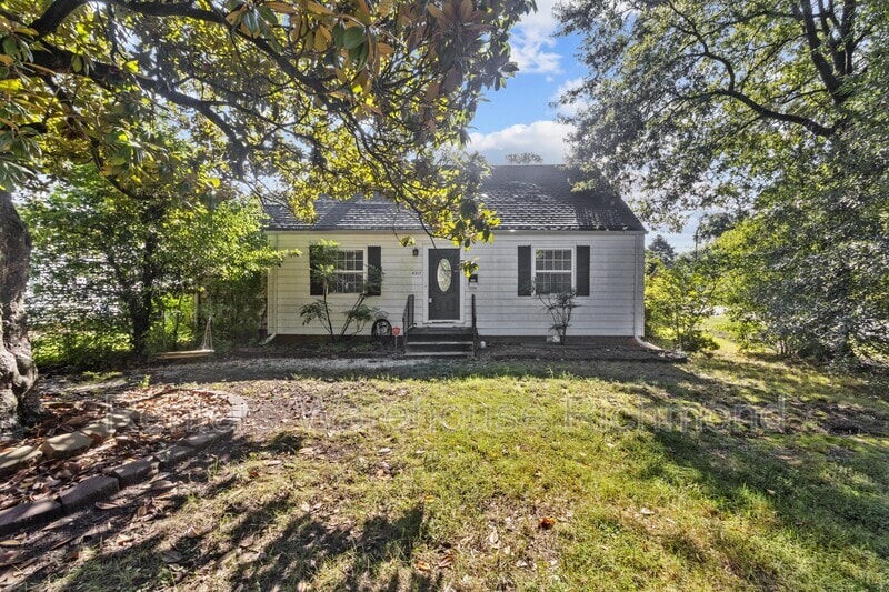 Primary Photo - 6317 Millhiser Ave