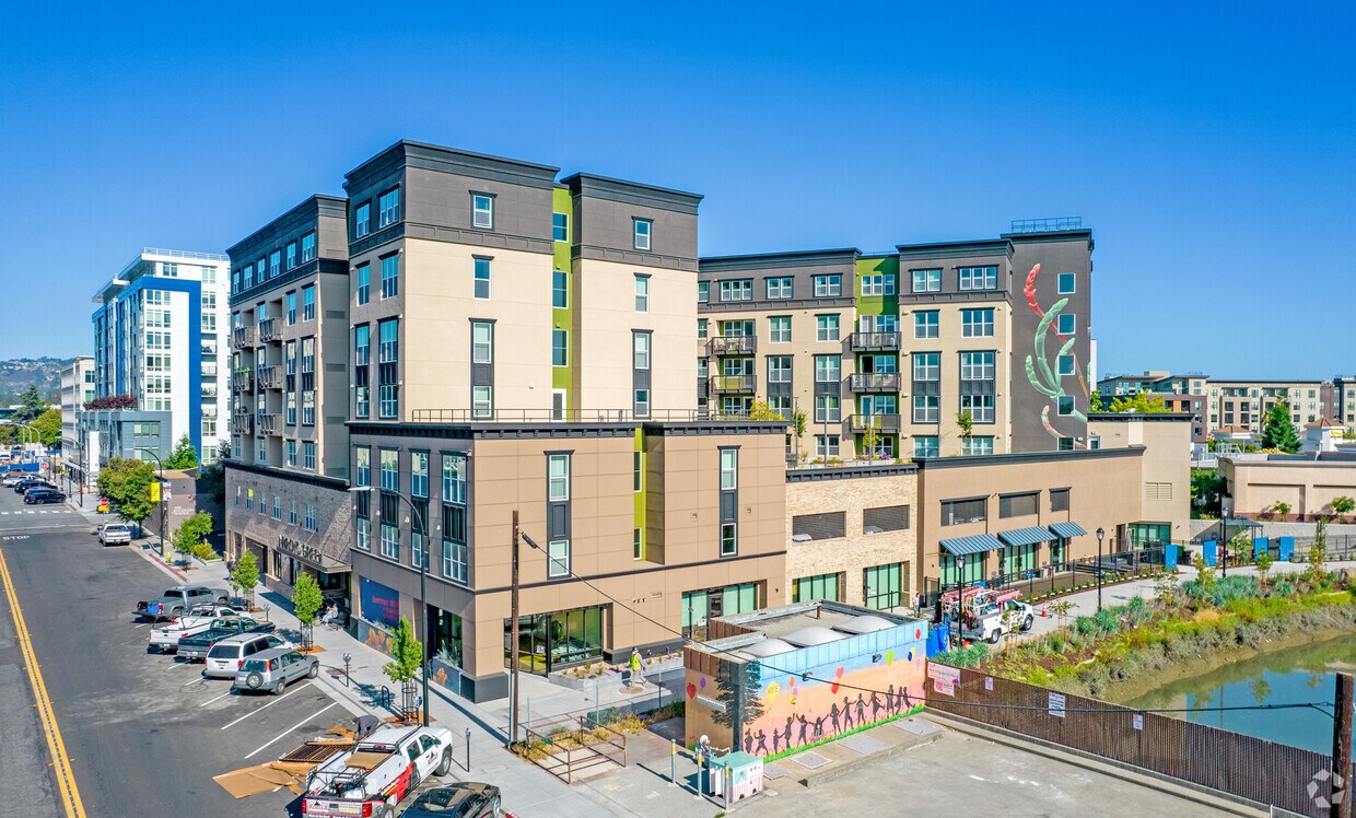 Primary Photo - Arroyo Green Apartments