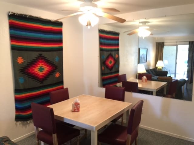 Building Photo - 2857 N Los Felices Rd