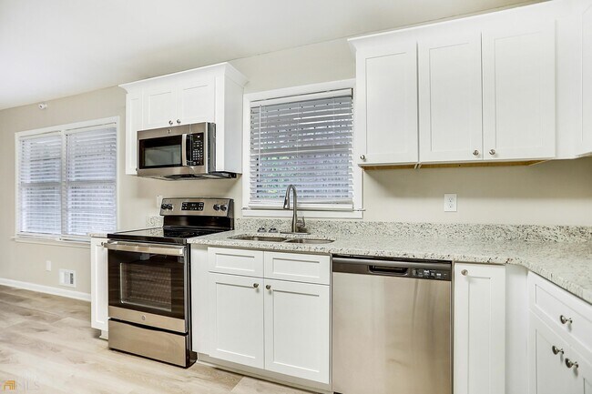 Foto del edificio - 2819 Collier Dr NW