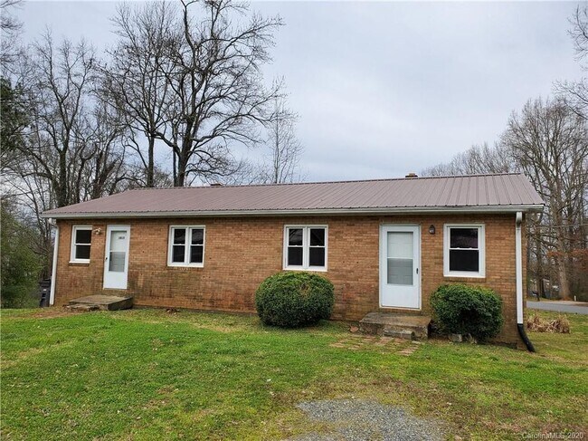 Building Photo - 1813 Younger Ave