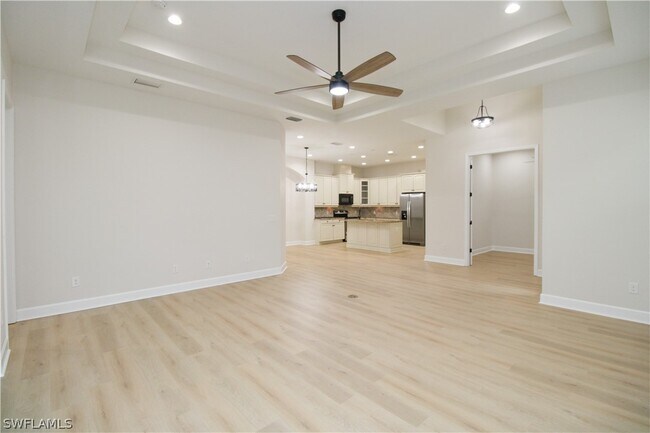 Building Photo - 9122 Isla Bella Cir