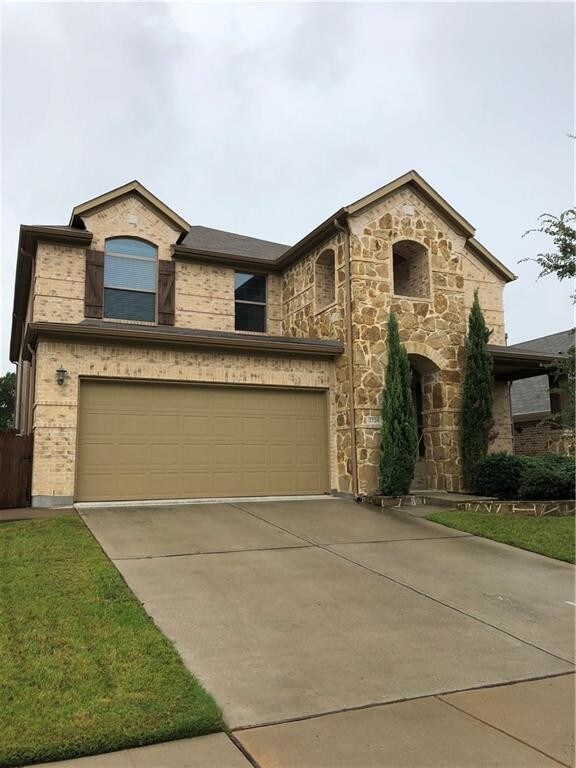 Primary Photo - 2720 Golfview Dr