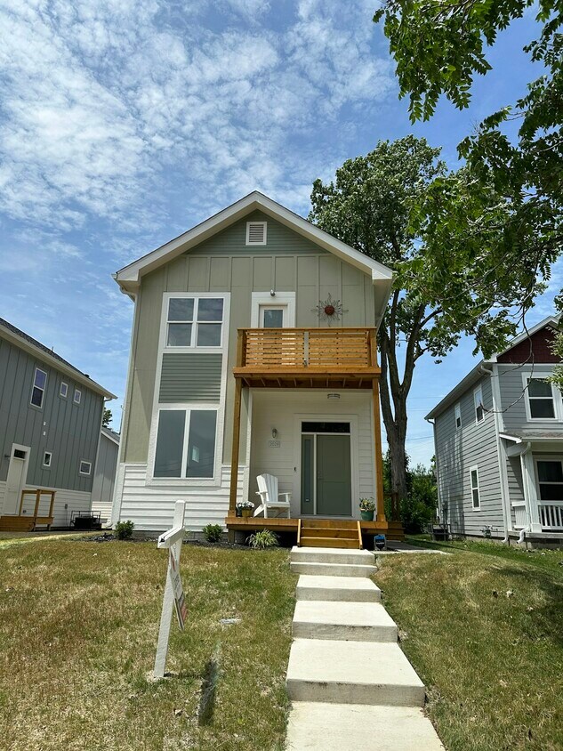 Photo - 2028 Columbia Avenue