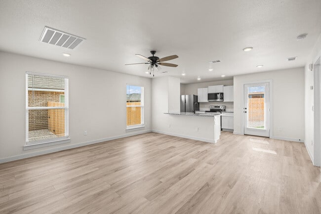 Foto del edificio - 509 E 23rd St