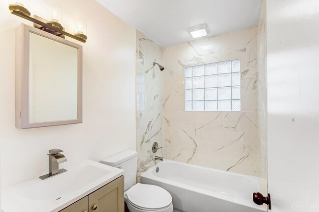 Foto del edificio - 8324 Haskell Dr