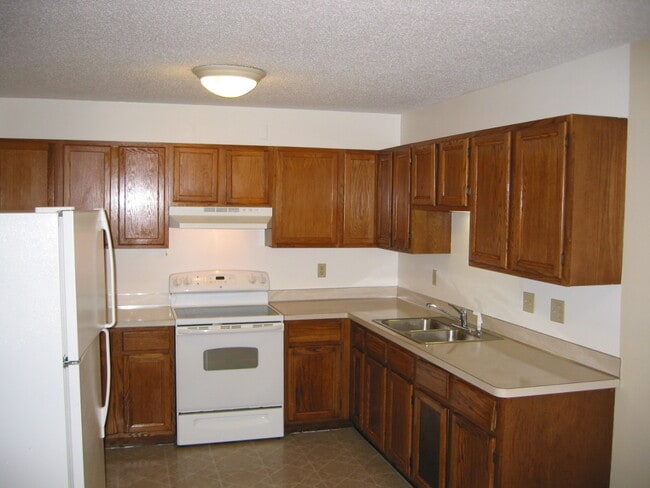Building Photo - 1156 Cheery Ln NE