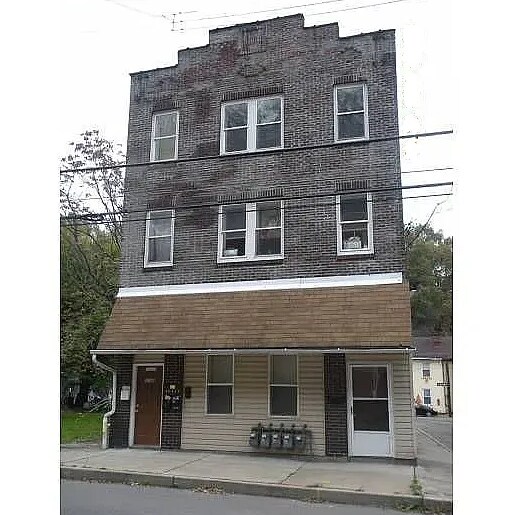 Foto del edificio - 3148 McClure Ave