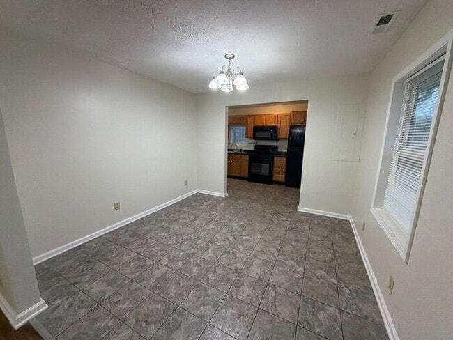 Building Photo - 3110 Likens Ave