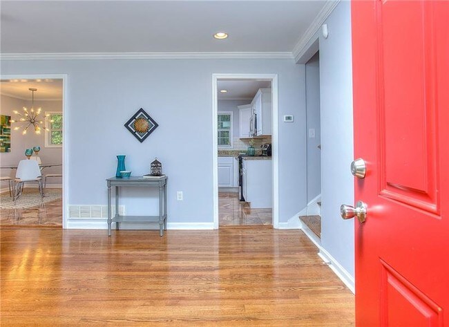 Foto del edificio - 2374 Shamrock Dr