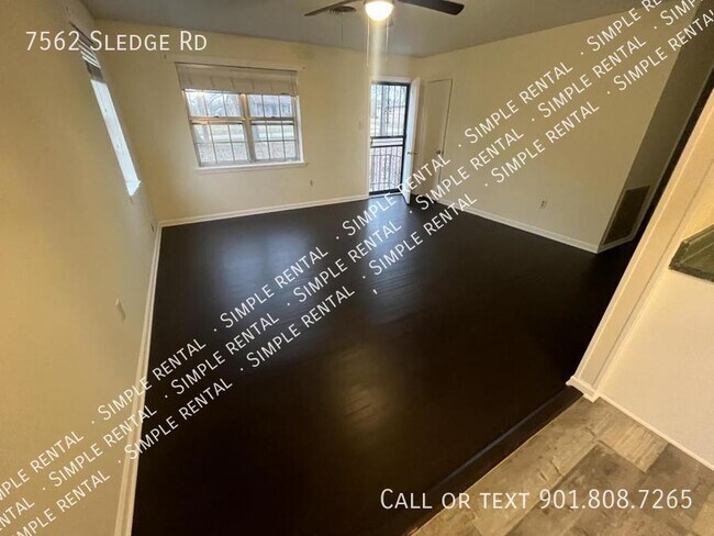 Foto del edificio - 7562 Sledge Rd