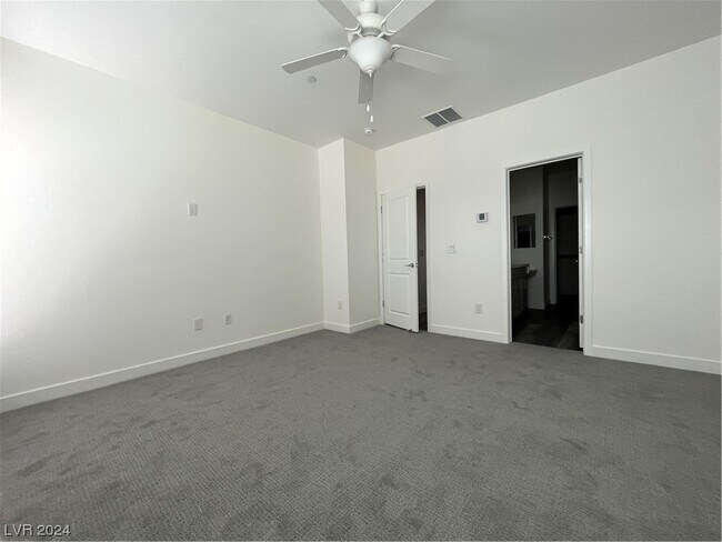 Building Photo - 1146 Nevada Creek St