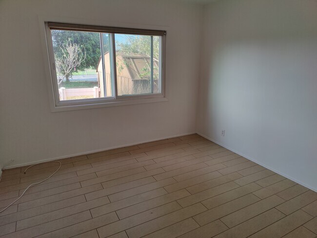 Bedroom 1 - 1219 E Mariposa Ave