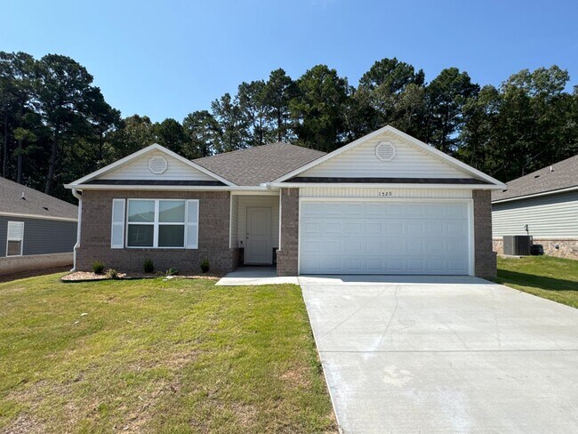 Foto del edificio - Now Pre-Leasing — Comfortable 3 Bedroom Living in Benton